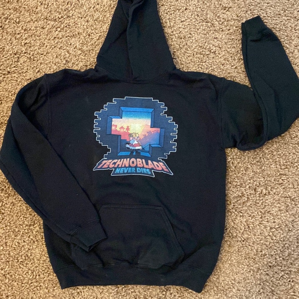 Hoodie ❤️💙
